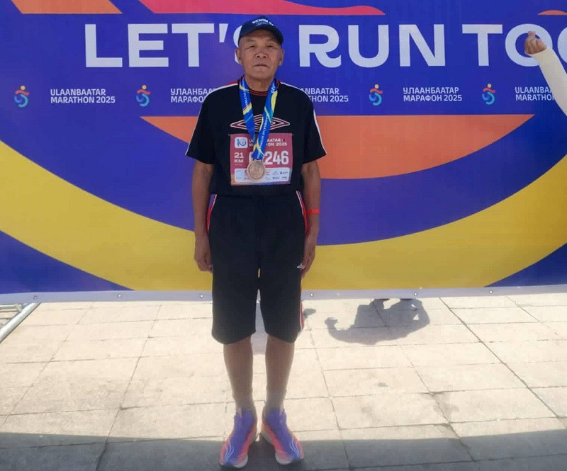 Хүндэт ахмад шүүгч З. Цэнгэнбаяр танд Өнөөдөр Улаанбаатар марафонд 21 км зайд амжилттай оролцож, медаль хүртсэнд чин сэтгэлийн халуун баяр хүргэе!