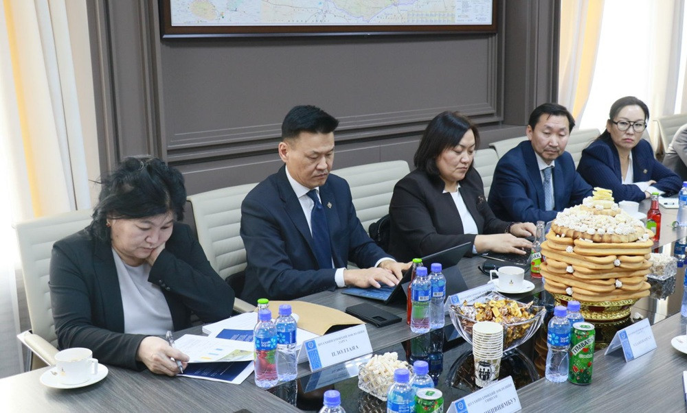 ШҮҮХИЙН ЕРӨНХИЙ ЗӨВЛӨЛИЙН ДАРГА, ГИШҮҮД БАЯНЗҮРХ, СҮХБААТАР, ЧИНГЭЛТЭЙ ДҮҮРГИЙН ЭРҮҮГИЙН ХЭРГИЙН АНХАН ШАТНЫ ТОЙРГИЙН ШҮҮХИЙН ҮЙЛ АЖИЛЛАГААТАЙ ТАНИЛЦАВ